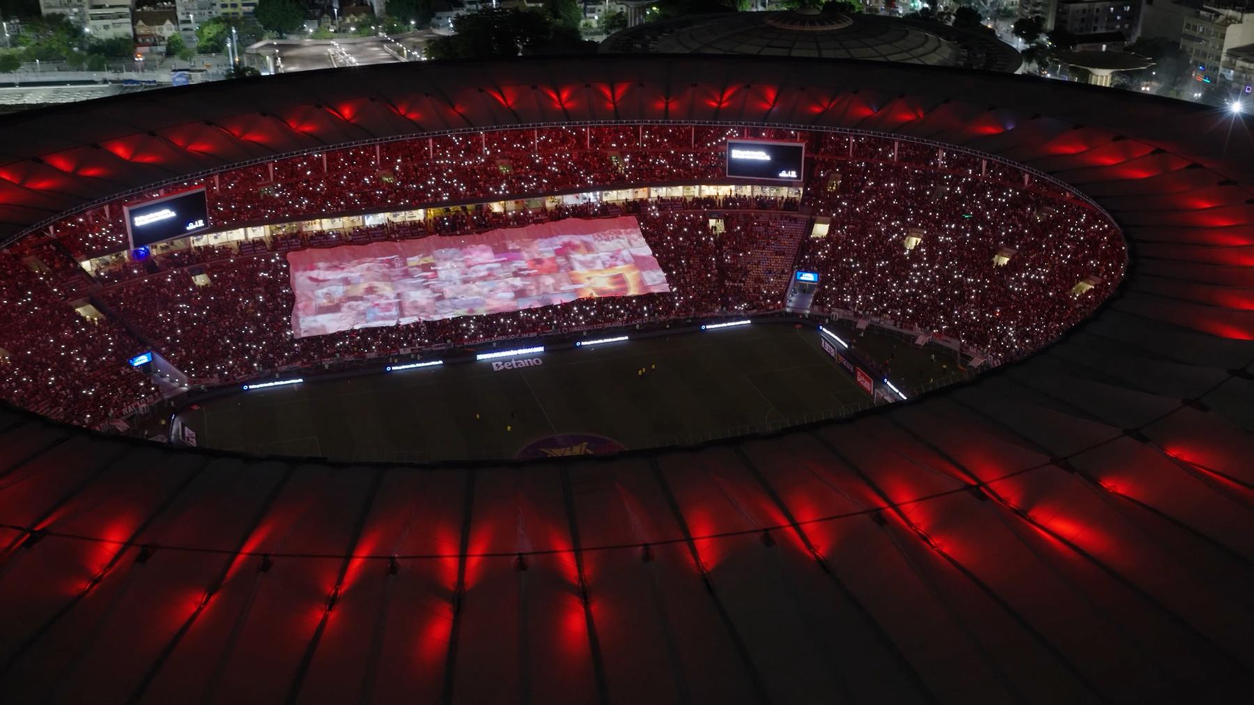Bandeirão Meta AI no Maracanã